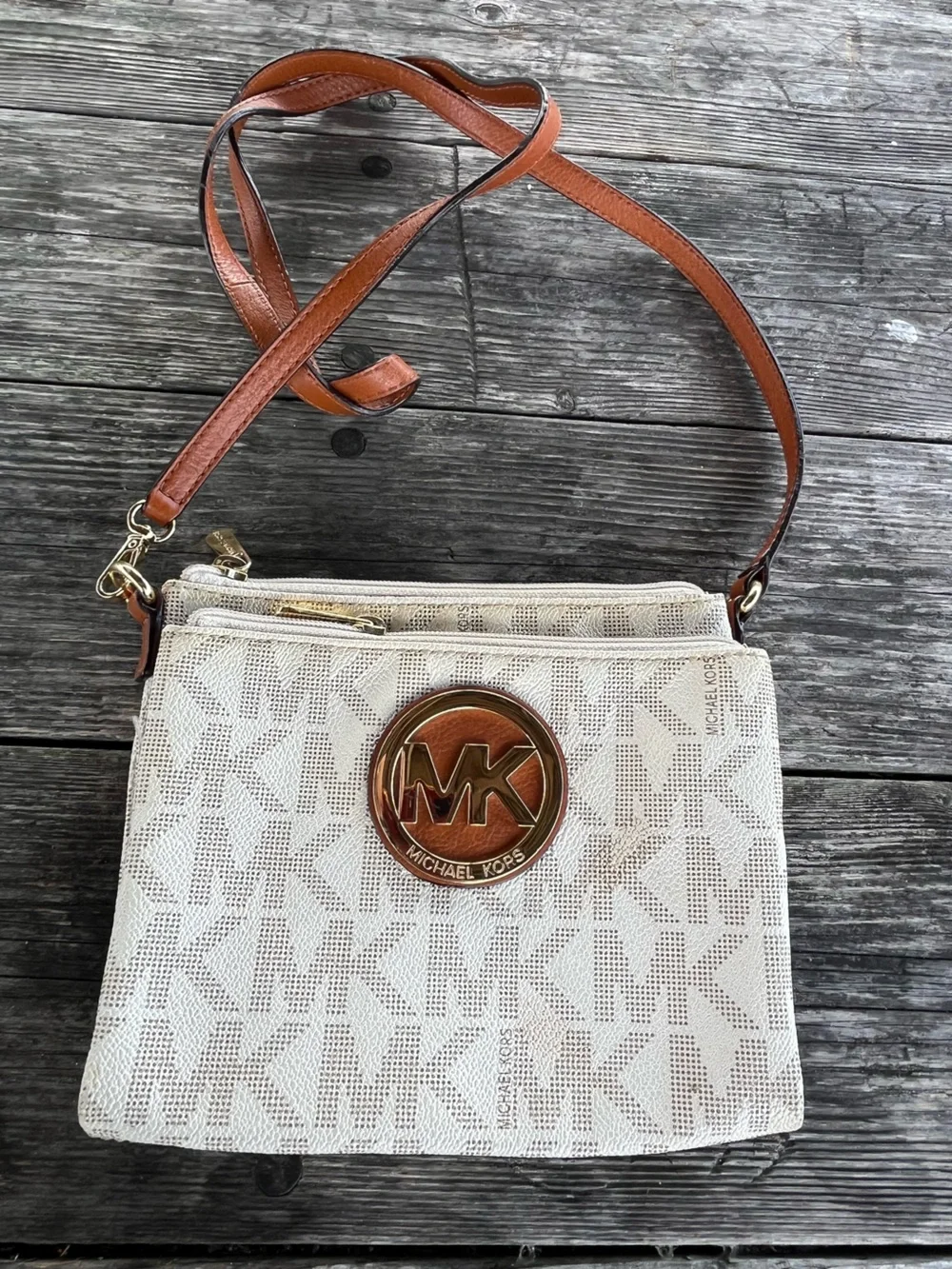 Michael Kors Cream & Brown Logo Crossbody Purse/ lots of compartments